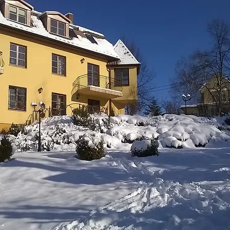 Gorczanska Apartment *